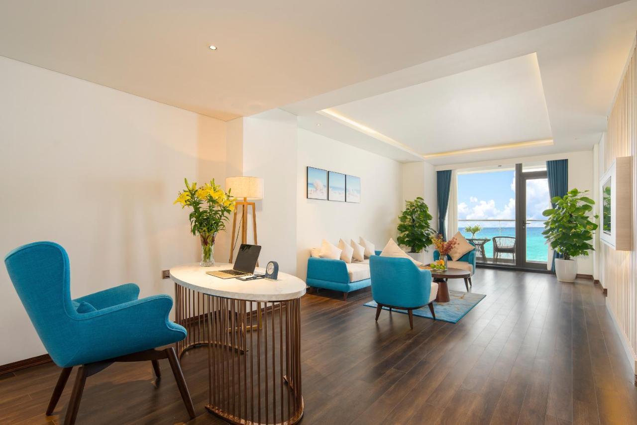 Canvas Danang Beach Hotel Kültér fotó